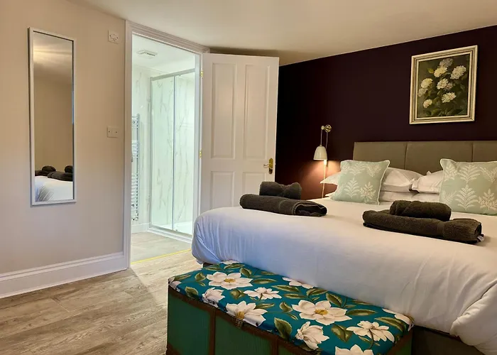 Holyland House - Greenacres Estates