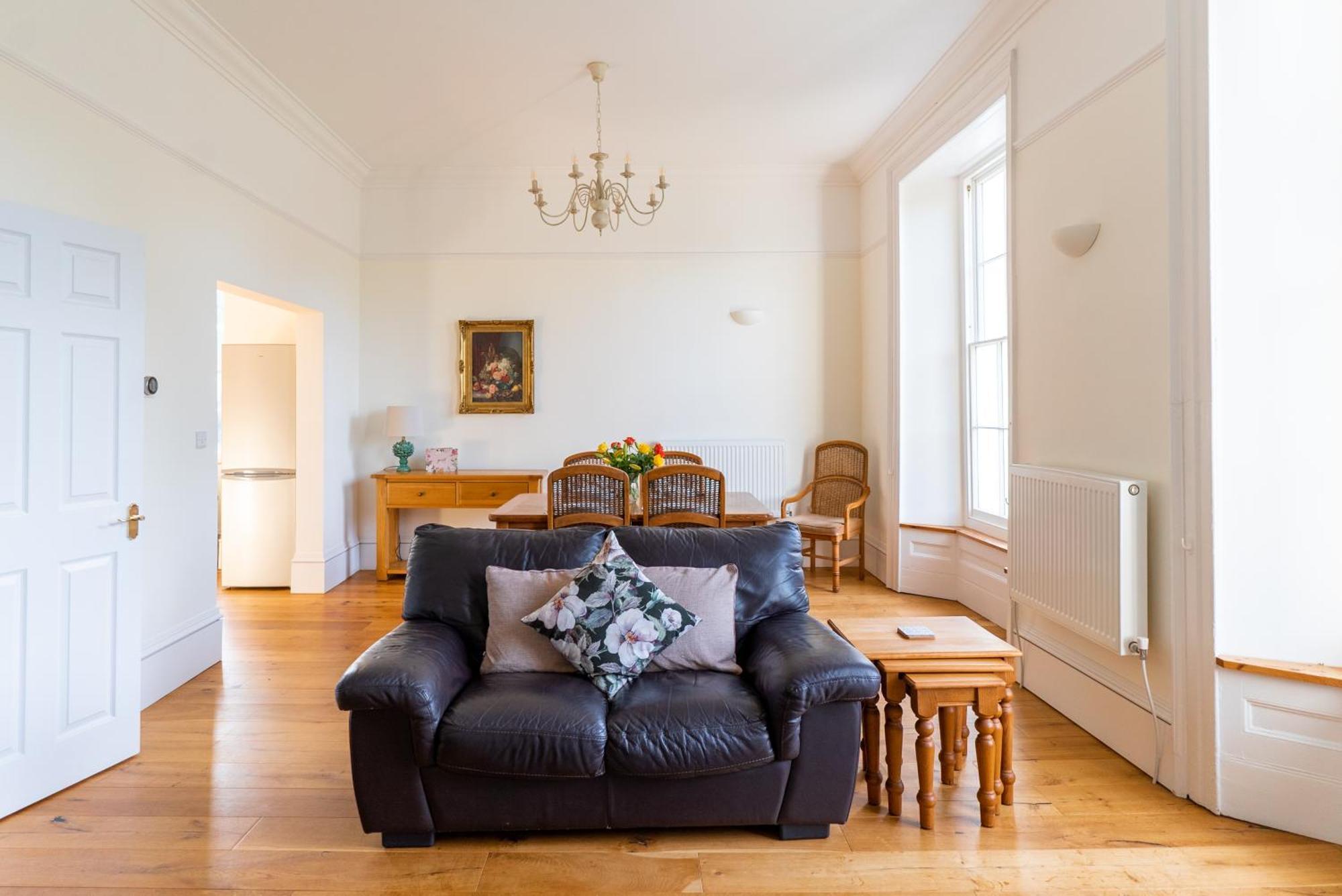 Holyland House - Greenacres Estates Lamphey